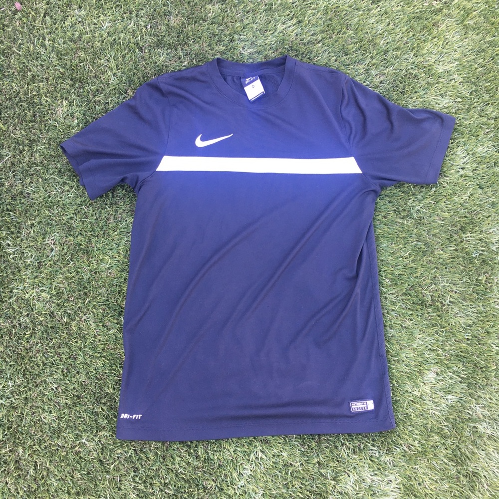 Nike soccer tee